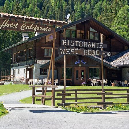 Hotel California Чамполук Екстериор снимка